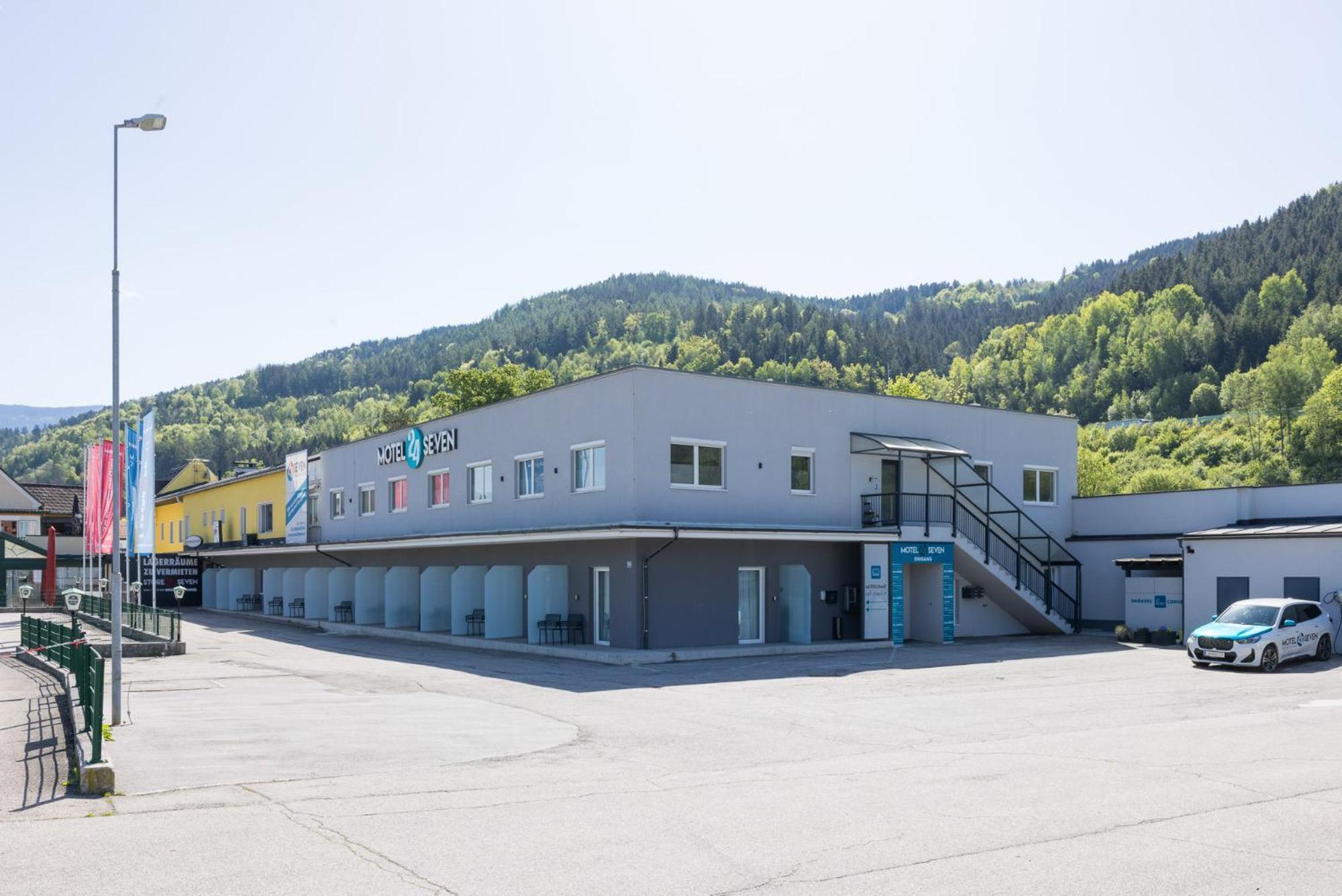 Motel24Seven Bruck an der Mur Exterior photo
